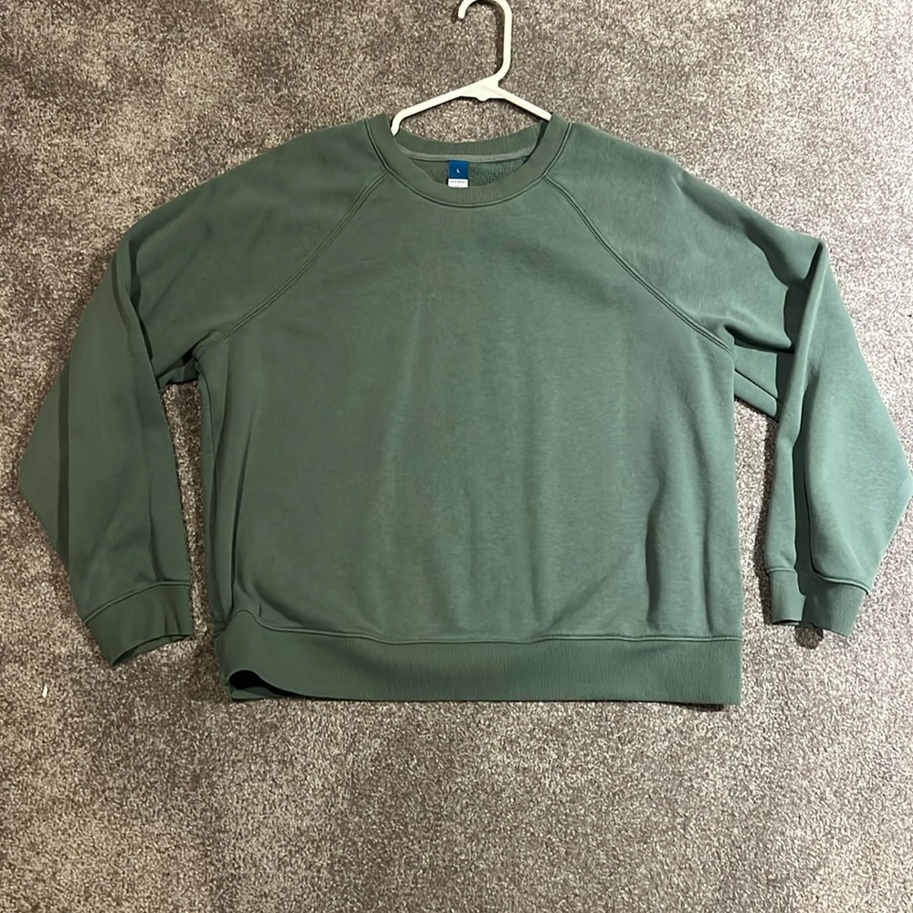 Old Navy Crewneck, L